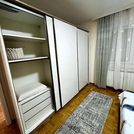 Lovely Apartment With Terrace/Divan Apartman Sa Terasom Deveti Maj Exterior photo