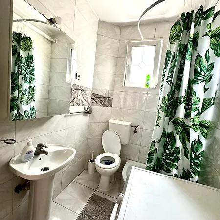 Lovely Apartment With Terrace/Divan Apartman Sa Terasom Deveti Maj Exterior photo