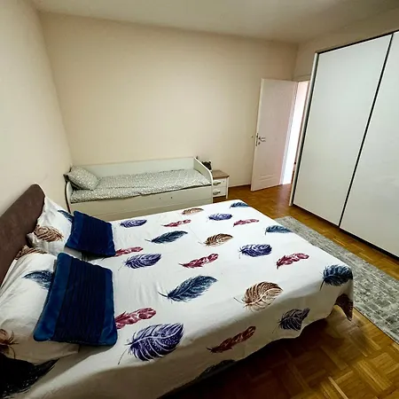 Lovely Apartment With Terrace/Divan Apartman Sa Terasom Deveti Maj Exterior photo