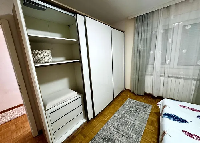 Lovely Apartment With Terrace/Divan Apartman Sa Terasom