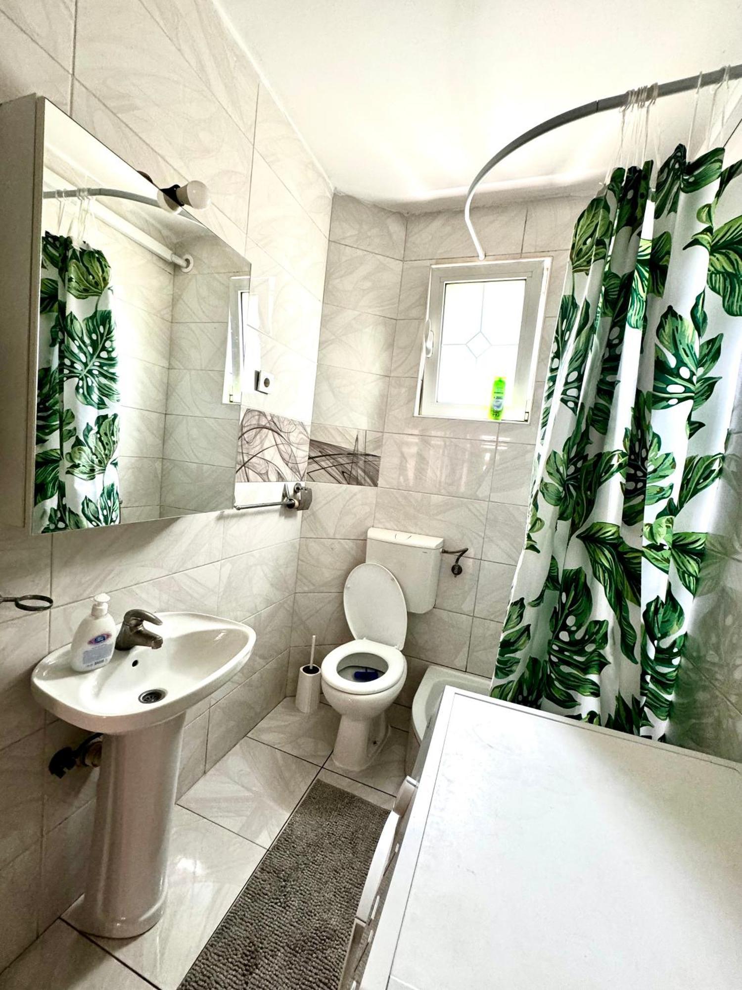Lovely With Terrace/divan Sa Terasom * Deveti Maj